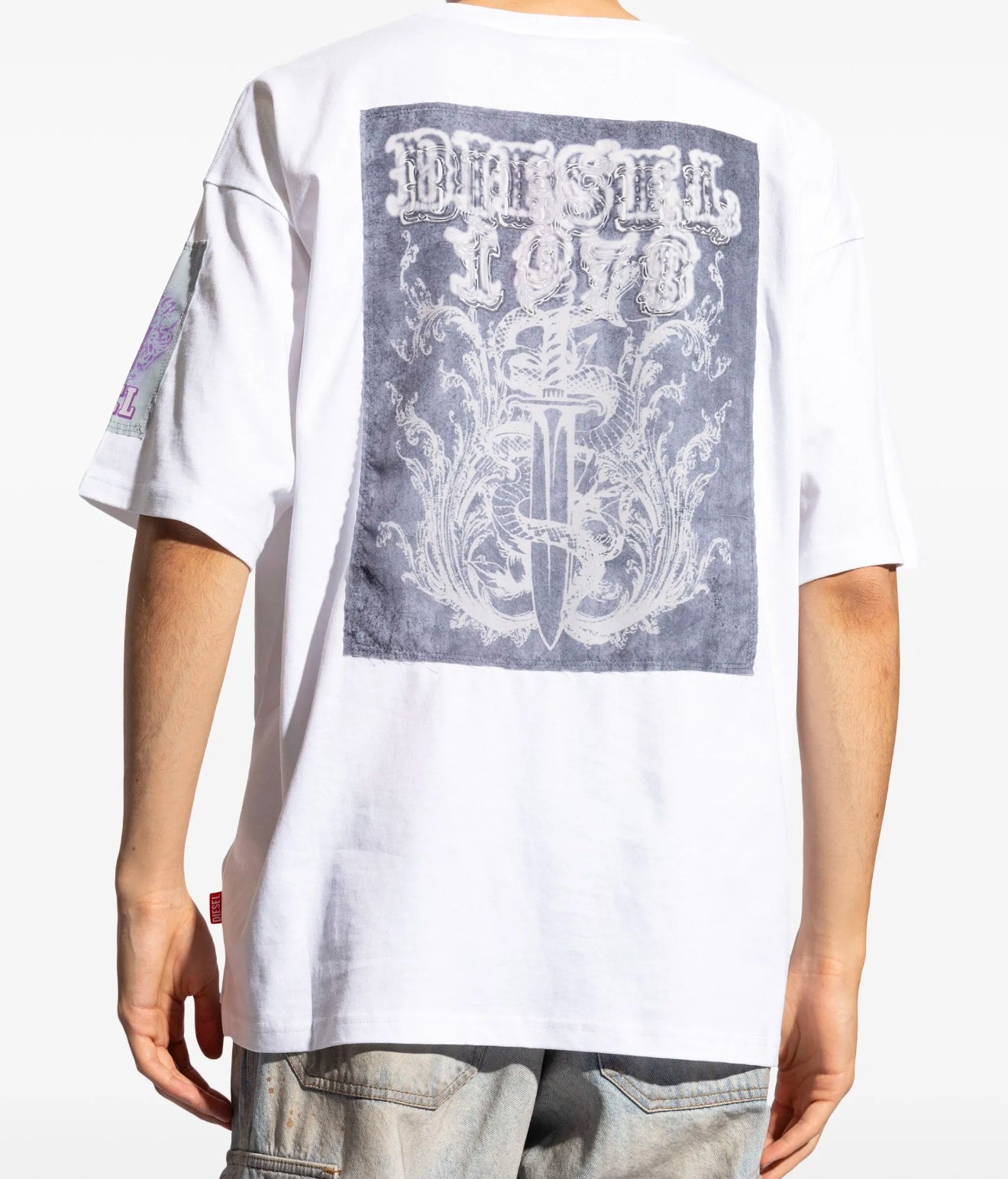 Diesel
graphic-print cotton T-shirt