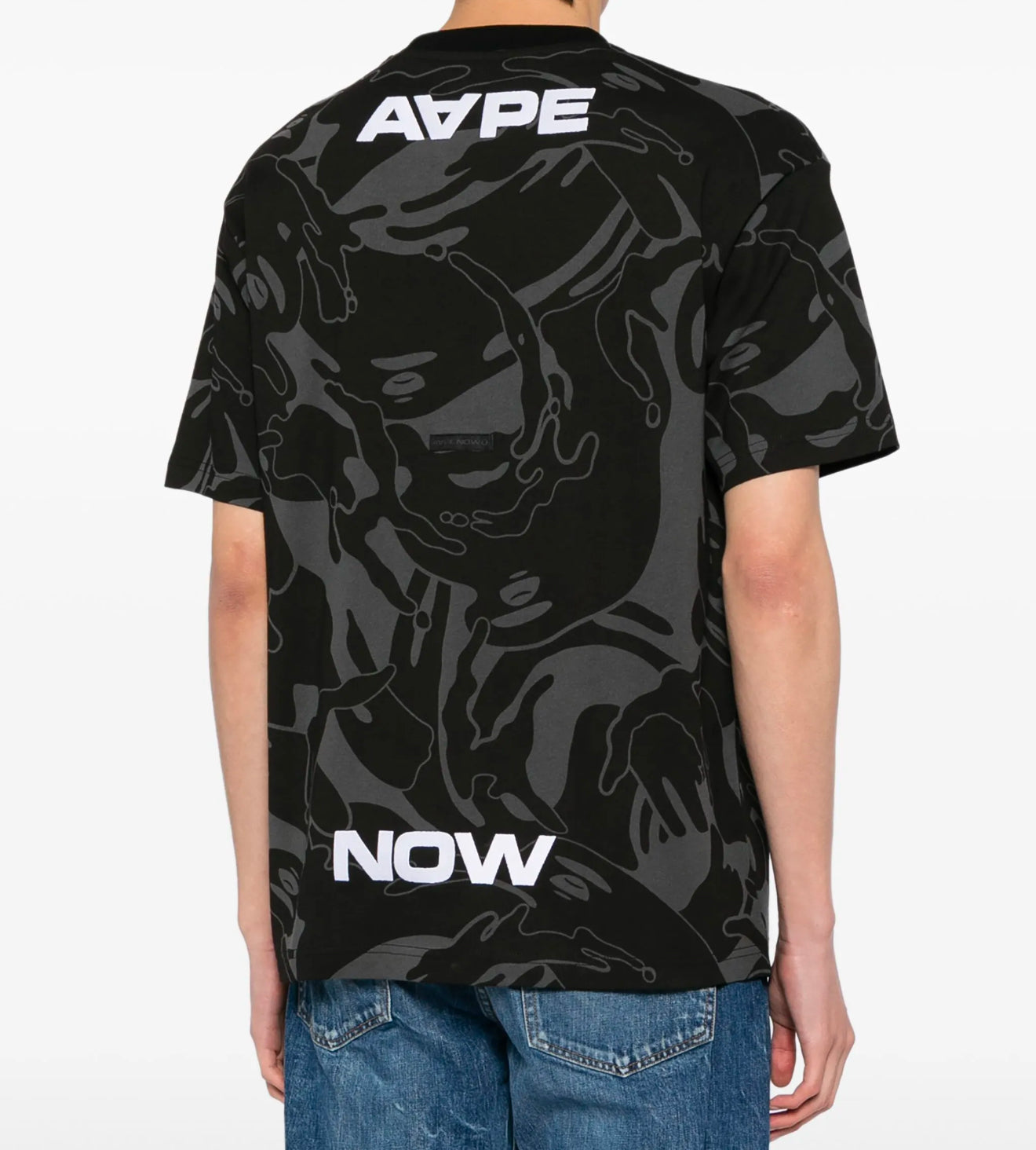 AAPE BY *A
BATHING APE®️
Camouflage-print Milo cotton T-shirt